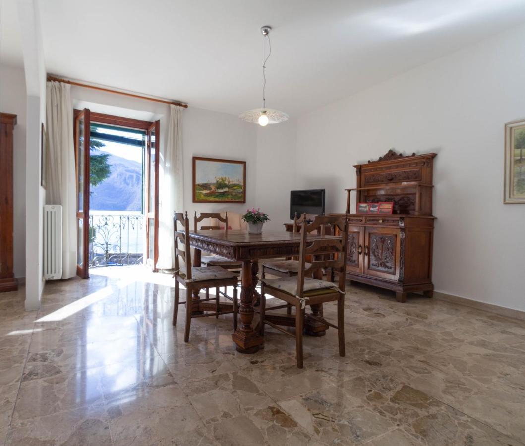 Mamma Ciccia Holiday Home - Lake Front Apartment แมนเดลโล เดล ลาริโอ ภายนอก รูปภาพ