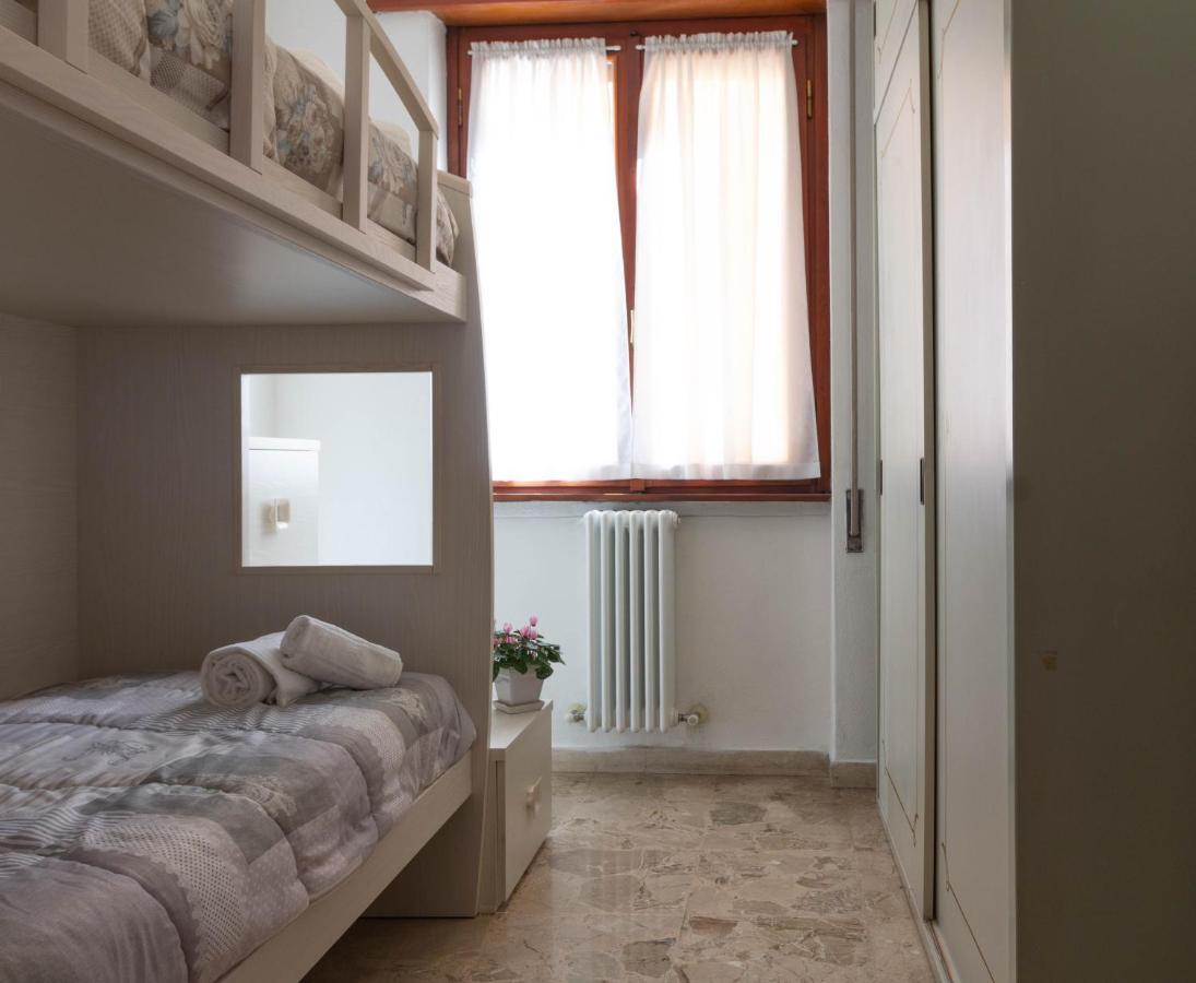 Mamma Ciccia Holiday Home - Lake Front Apartment แมนเดลโล เดล ลาริโอ ภายนอก รูปภาพ