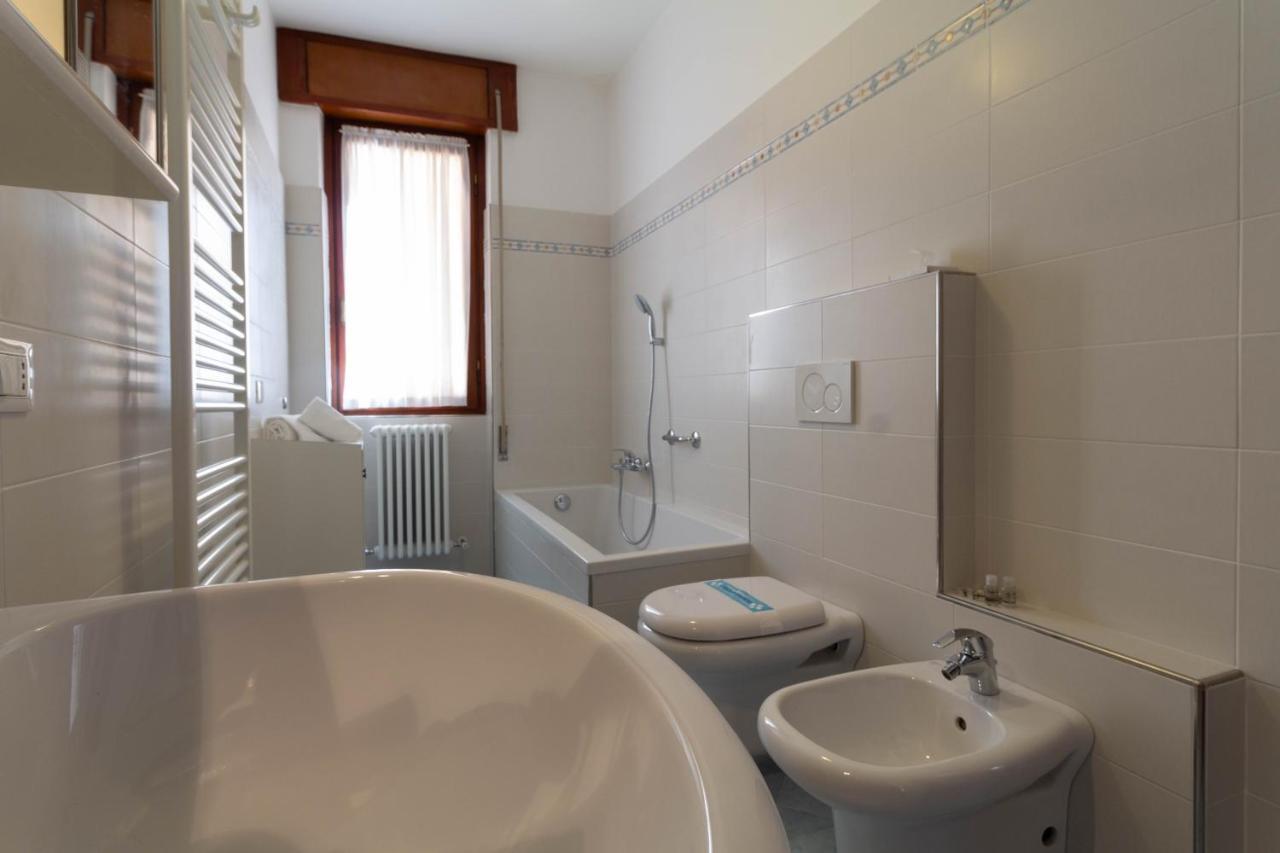 Mamma Ciccia Holiday Home - Lake Front Apartment แมนเดลโล เดล ลาริโอ ภายนอก รูปภาพ